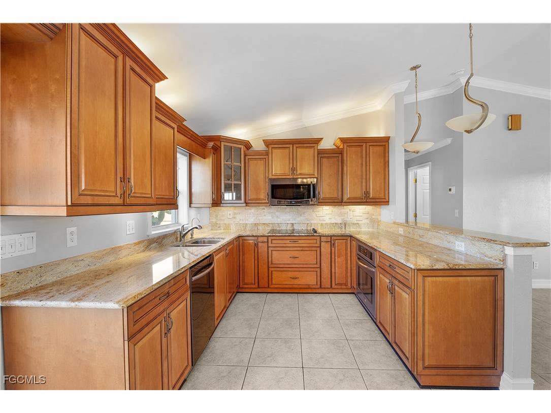 1711 NW 23rd Street Cape Coral FL 33993 2025017137 image10