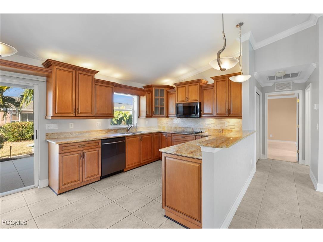 1711 NW 23rd Street Cape Coral FL 33993 2025017137 image11