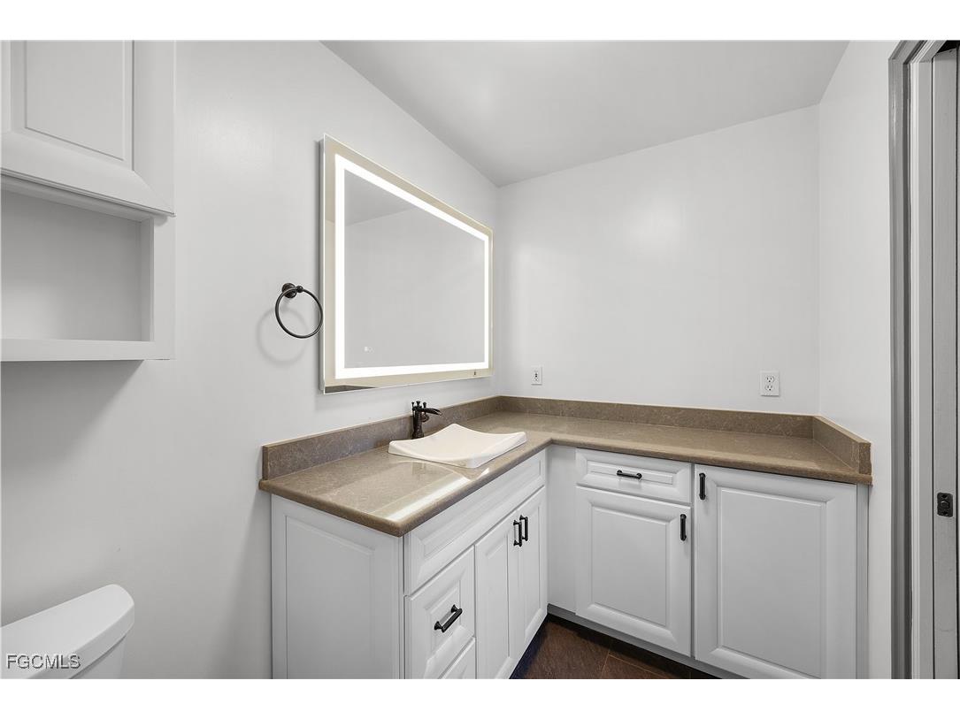 1711 NW 23rd Street Cape Coral FL 33993 2025017137 image23