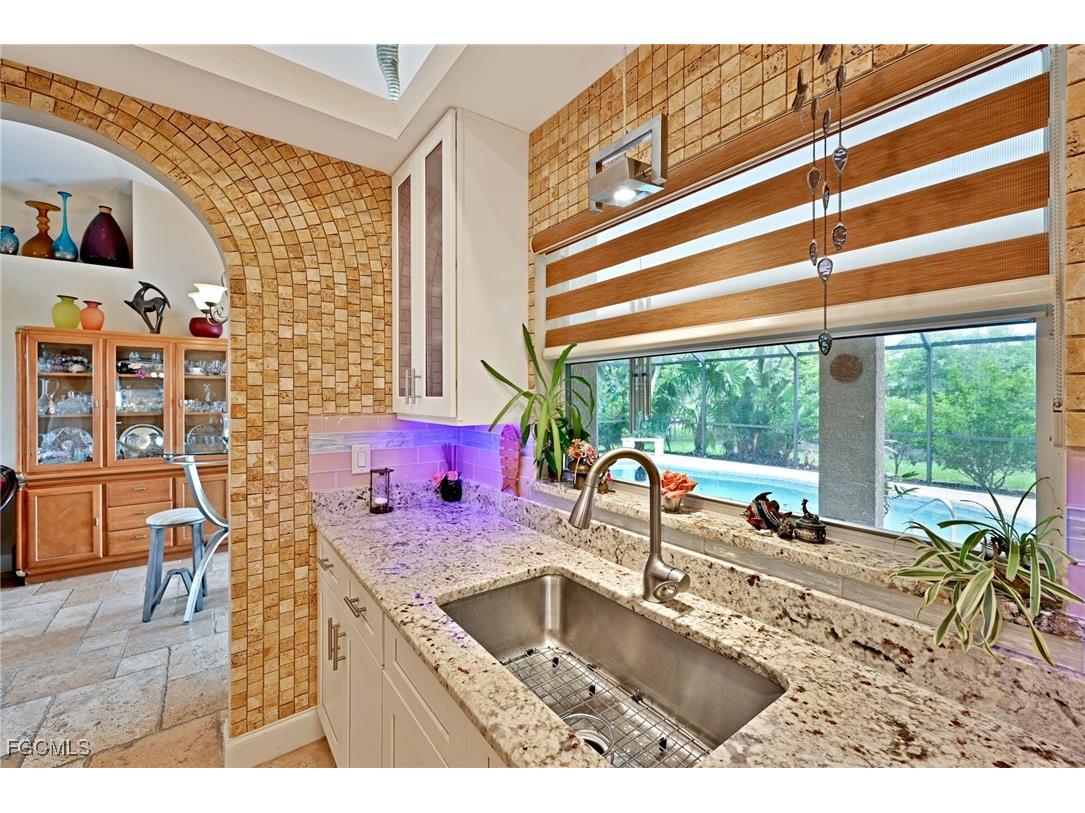 1712 Beach Parkway W Cape Coral FL 33914 2025009756 image12