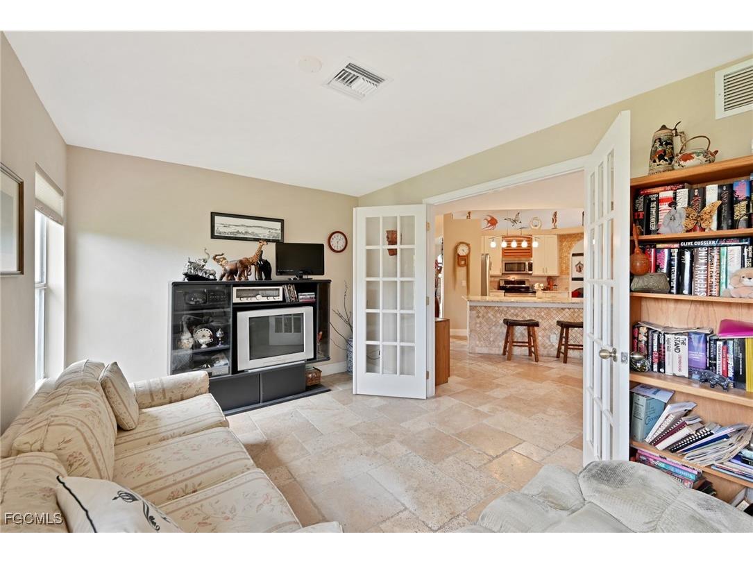 1712 Beach Parkway W Cape Coral FL 33914 2025009756 image15