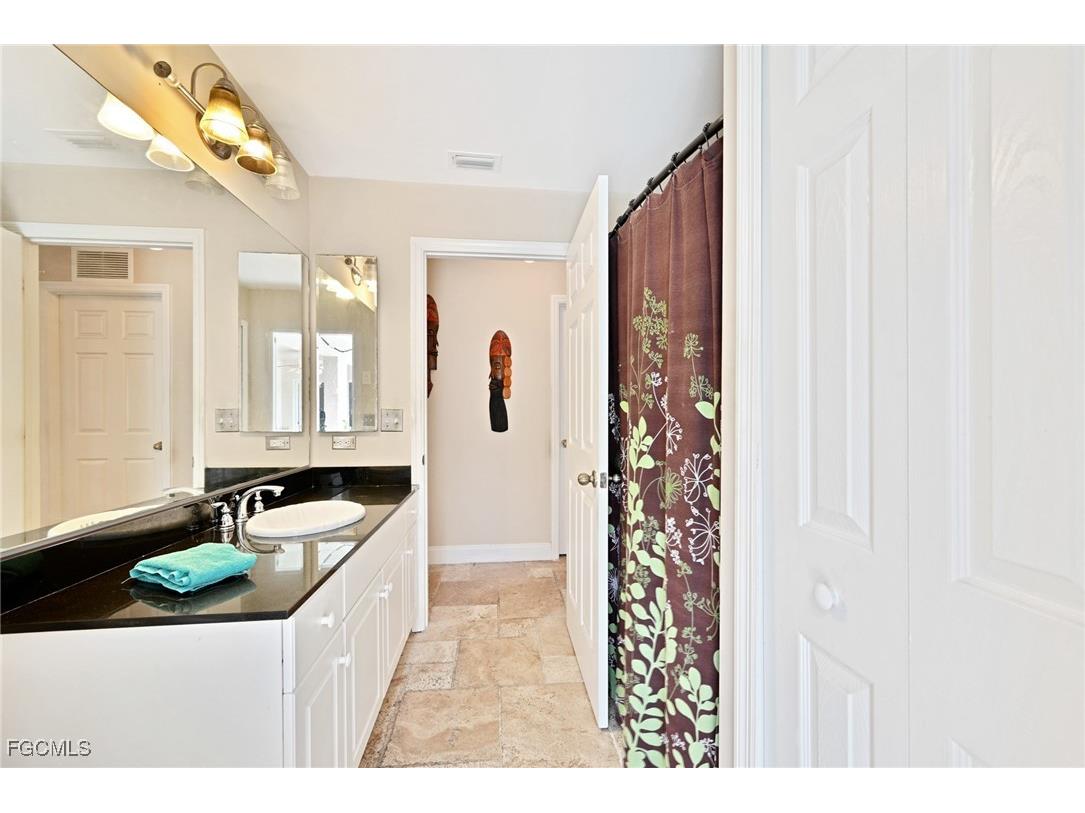 1712 Beach Parkway W Cape Coral FL 33914 2025009756 image25