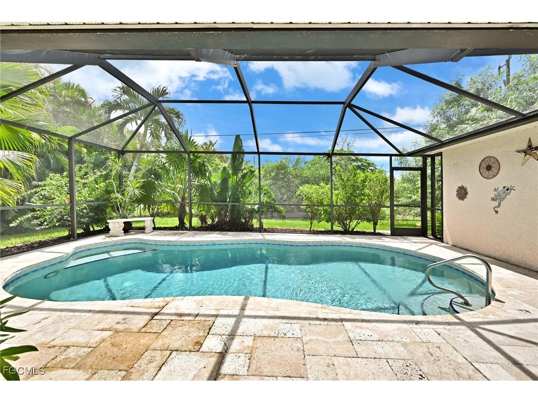 1712 Beach Parkway W Cape Coral FL 33914 2025009756 image3