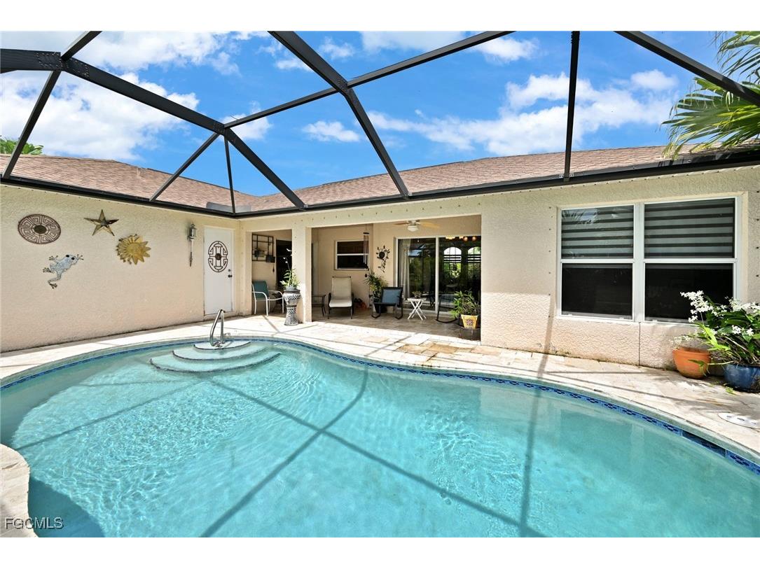 1712 Beach Parkway W Cape Coral FL 33914 2025009756 image4