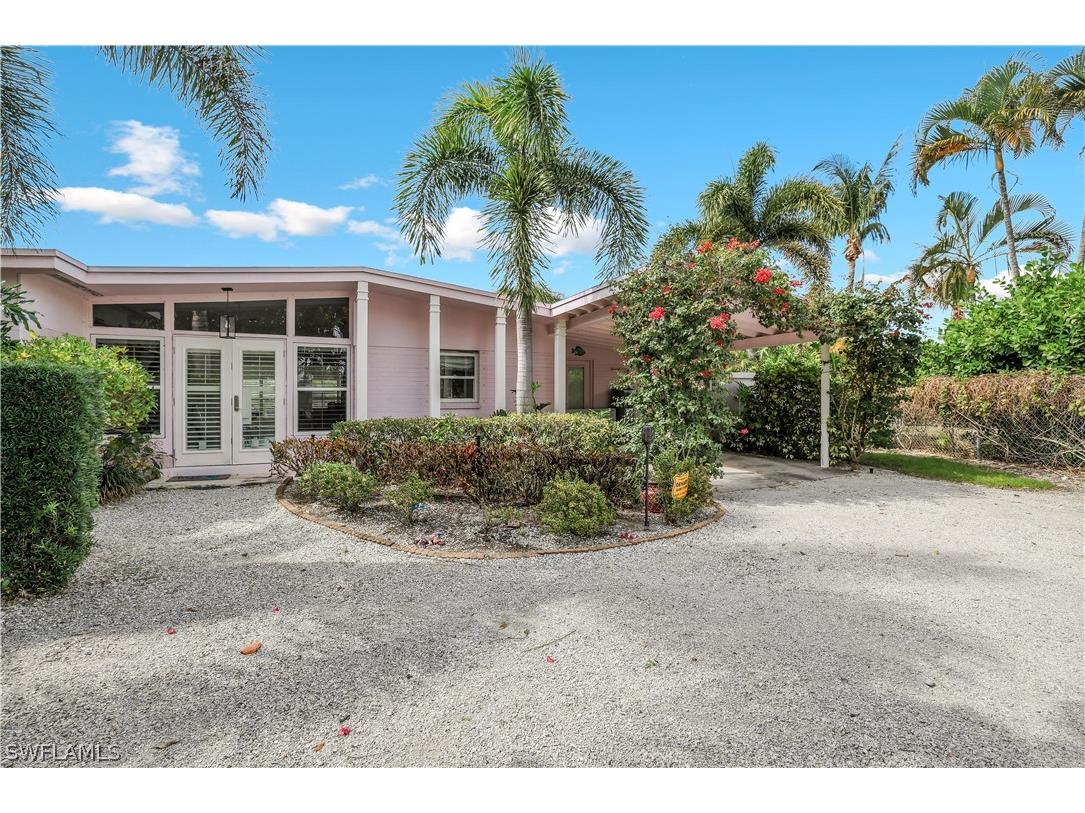 1712 Harbor Lane Naples FL 34104 226010409 image1