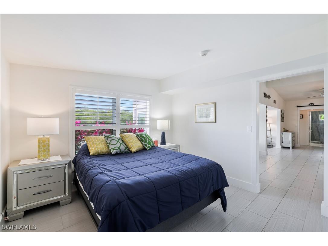 1712 Harbor Lane Naples FL 34104 226010409 image13