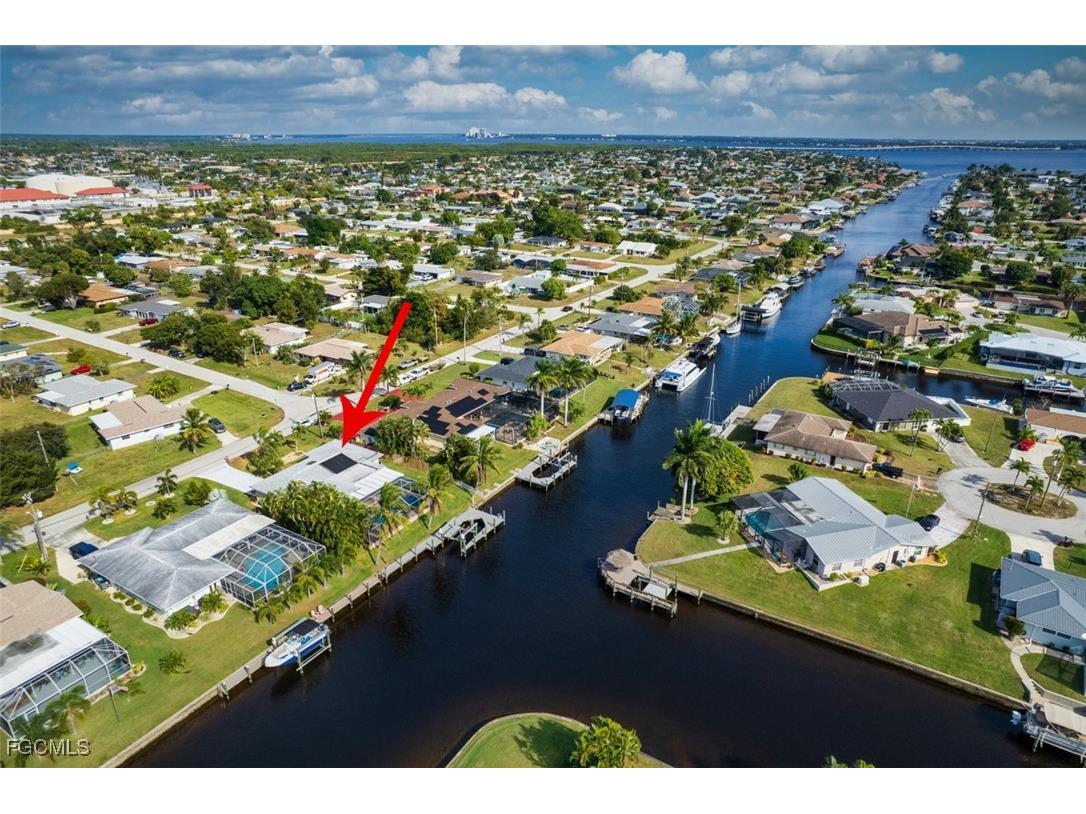 1712 SE 28th Street Cape Coral FL 33904 2025023969 image1
