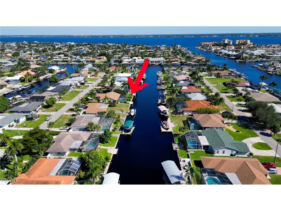 1712 SE 39th Terrace Cape Coral FL 33904 2025018073 image1