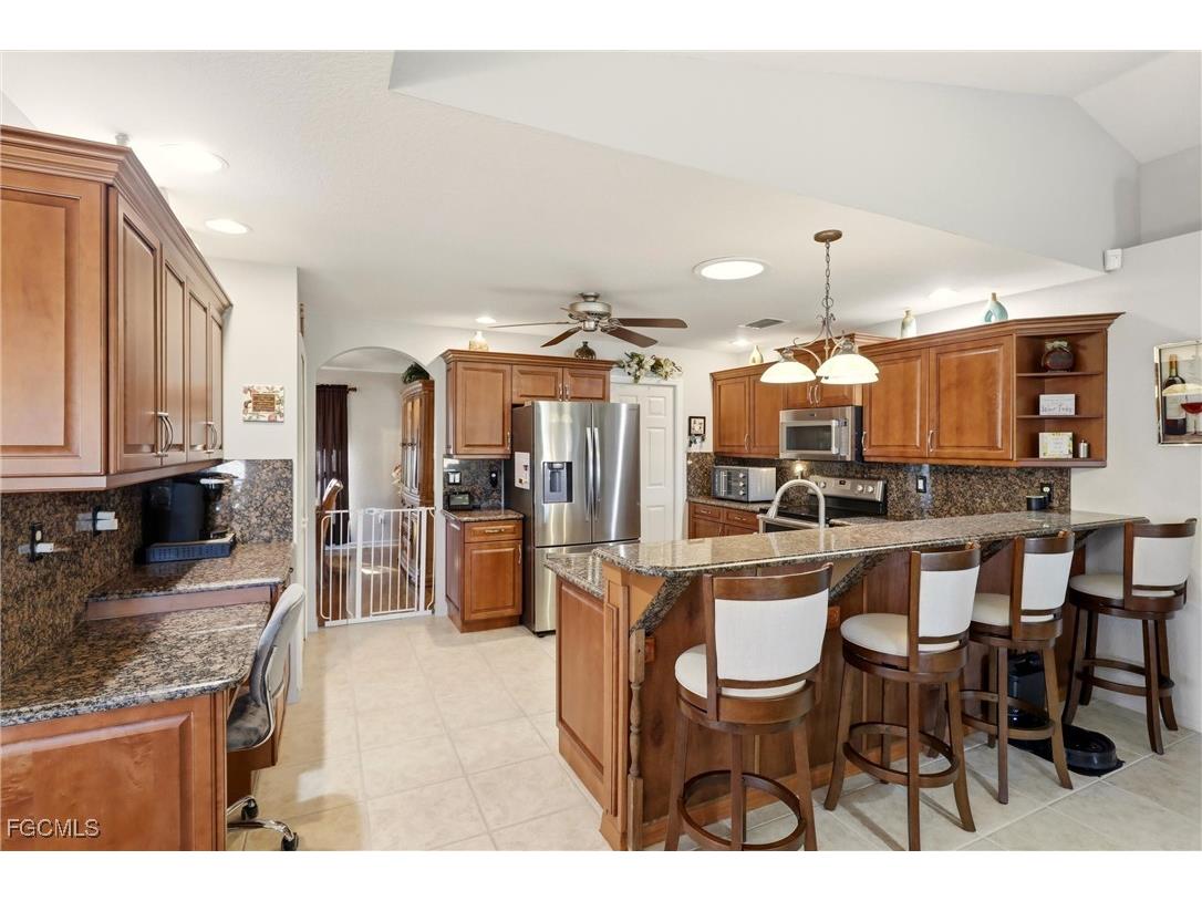 1713 NE 2nd Street Cape Coral FL 33909 2026000490 image10