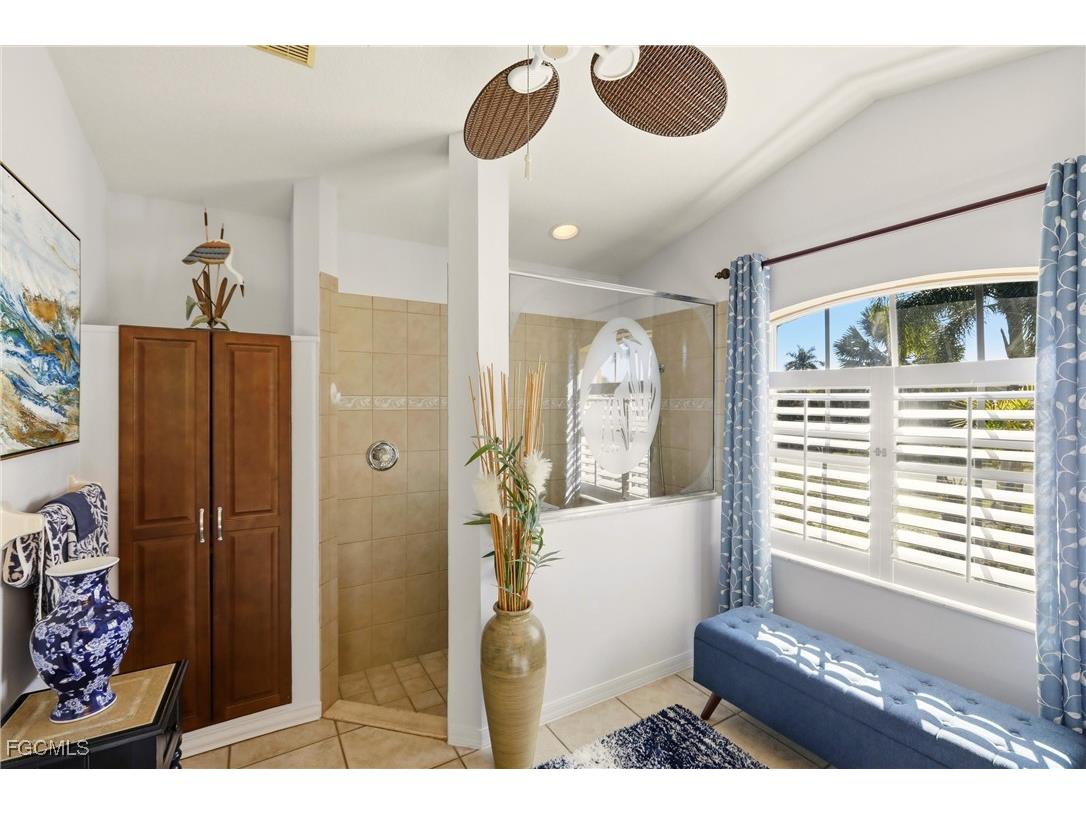 1713 NE 2nd Street Cape Coral FL 33909 2026000490 image23