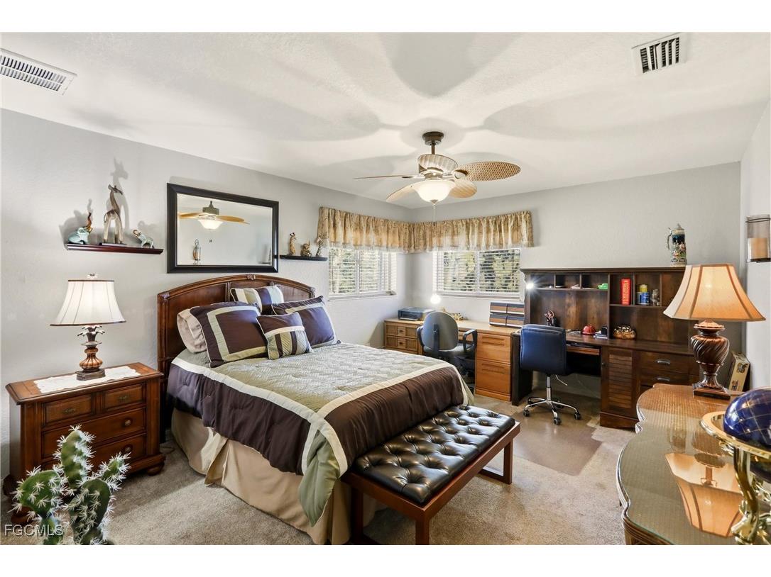 1713 NE 2nd Street Cape Coral FL 33909 2026000490 image25