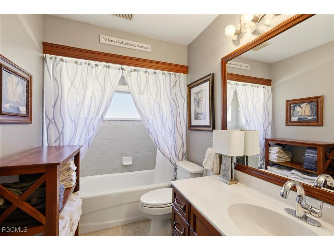 1713 NE 2nd Street Cape Coral FL 33909 2026000490 image27