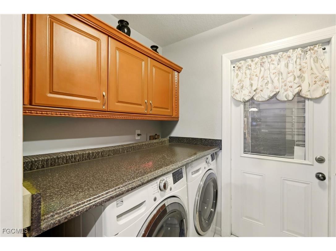1713 NE 2nd Street Cape Coral FL 33909 2026000490 image31