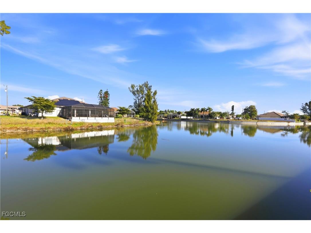 1713 NE 2nd Street Cape Coral FL 33909 2026000490 image43