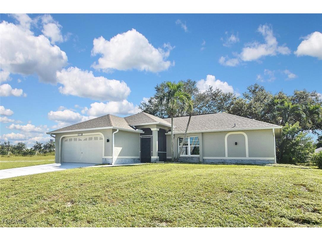 1713 NE 4th Avenue Cape Coral FL 33909 2025010650 image1
