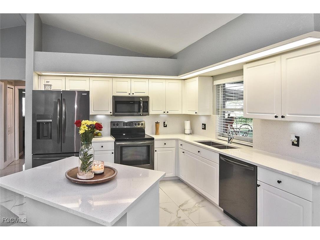 1713 NE 4th Avenue Cape Coral FL 33909 2025010650 image18