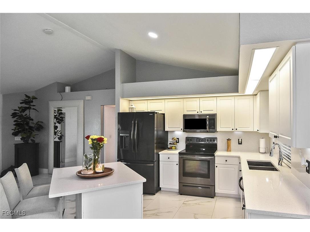 1713 NE 4th Avenue Cape Coral FL 33909 2025010650 image19