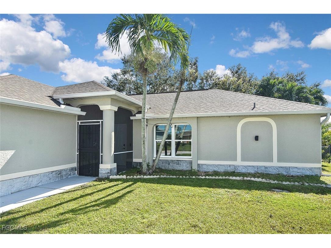 1713 NE 4th Avenue Cape Coral FL 33909 2025010650 image2