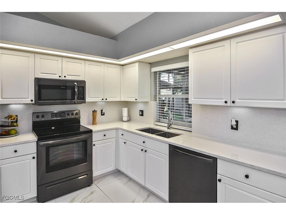 1713 NE 4th Avenue Cape Coral FL 33909 2025010650 image21