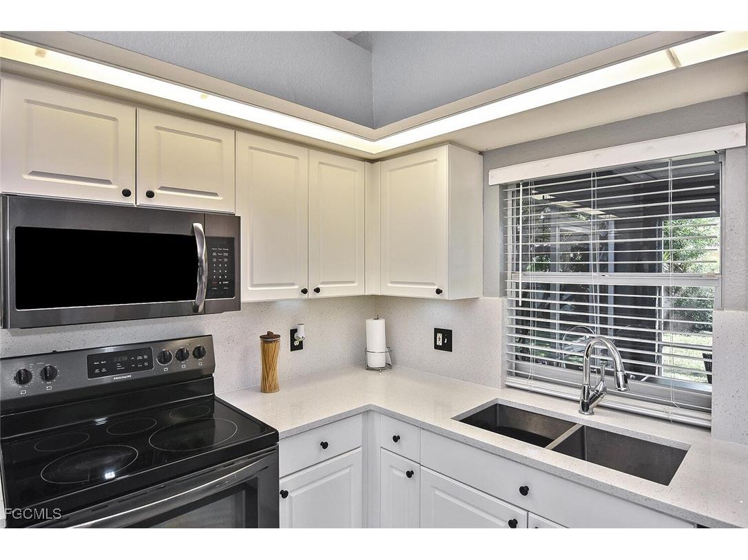 1713 NE 4th Avenue Cape Coral FL 33909 2025010650 image22