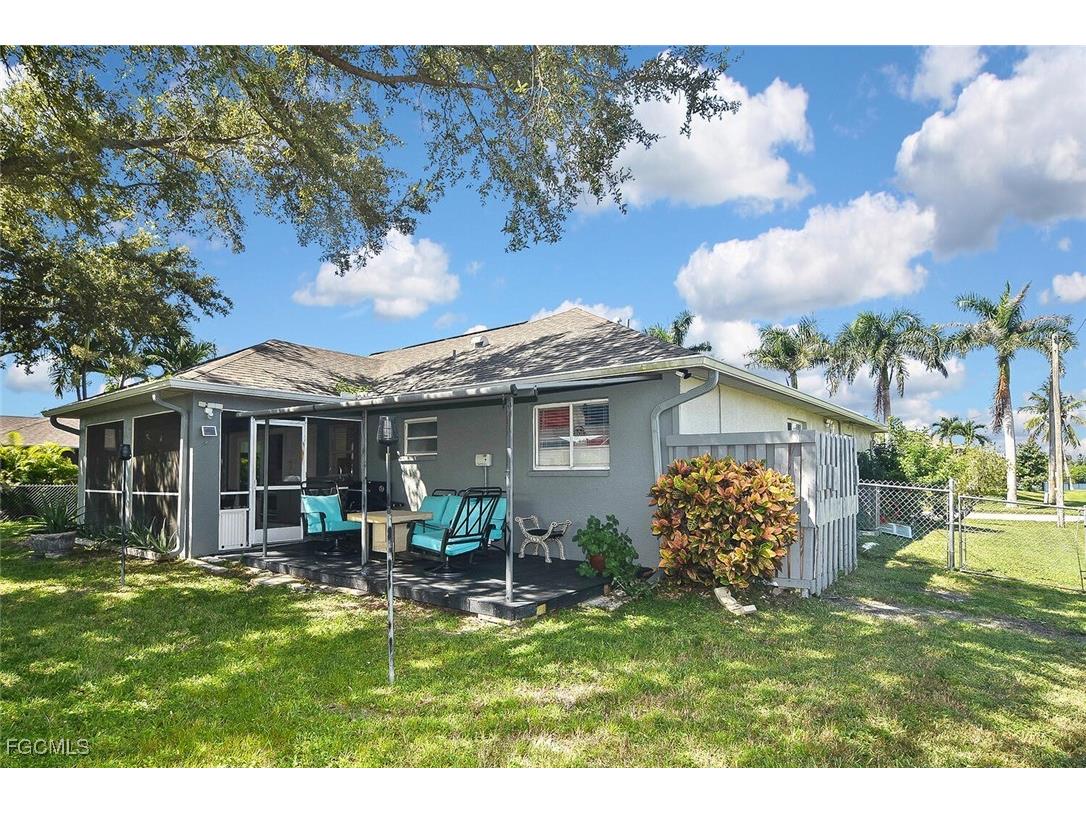 1713 NE 4th Avenue Cape Coral FL 33909 2025010650 image32