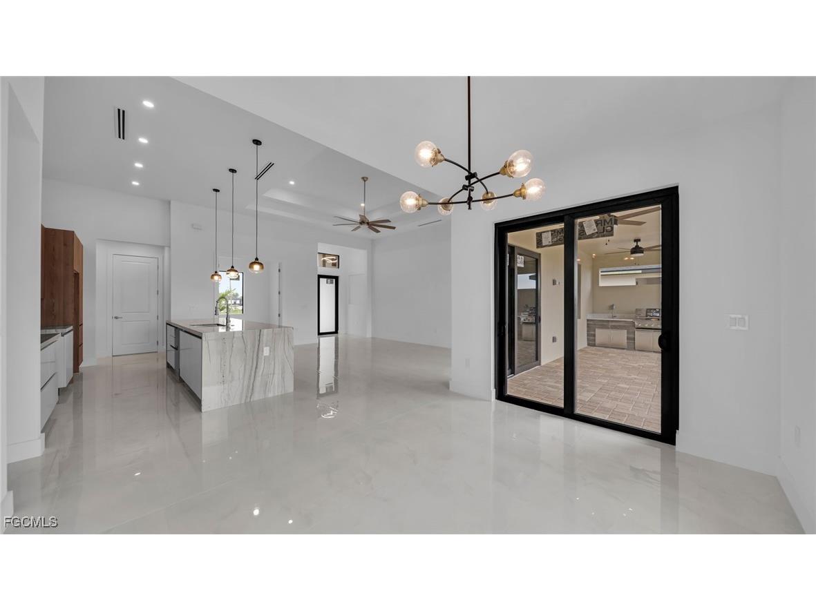 1713 NW 2nd Street Cape Coral FL 33993 2025000137 image11