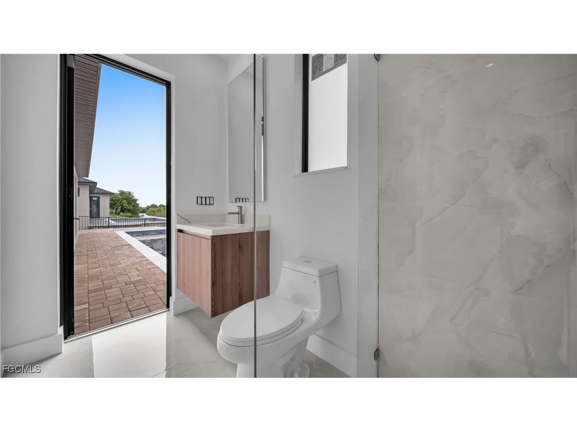 1713 NW 2nd Street Cape Coral FL 33993 2025000137 image19