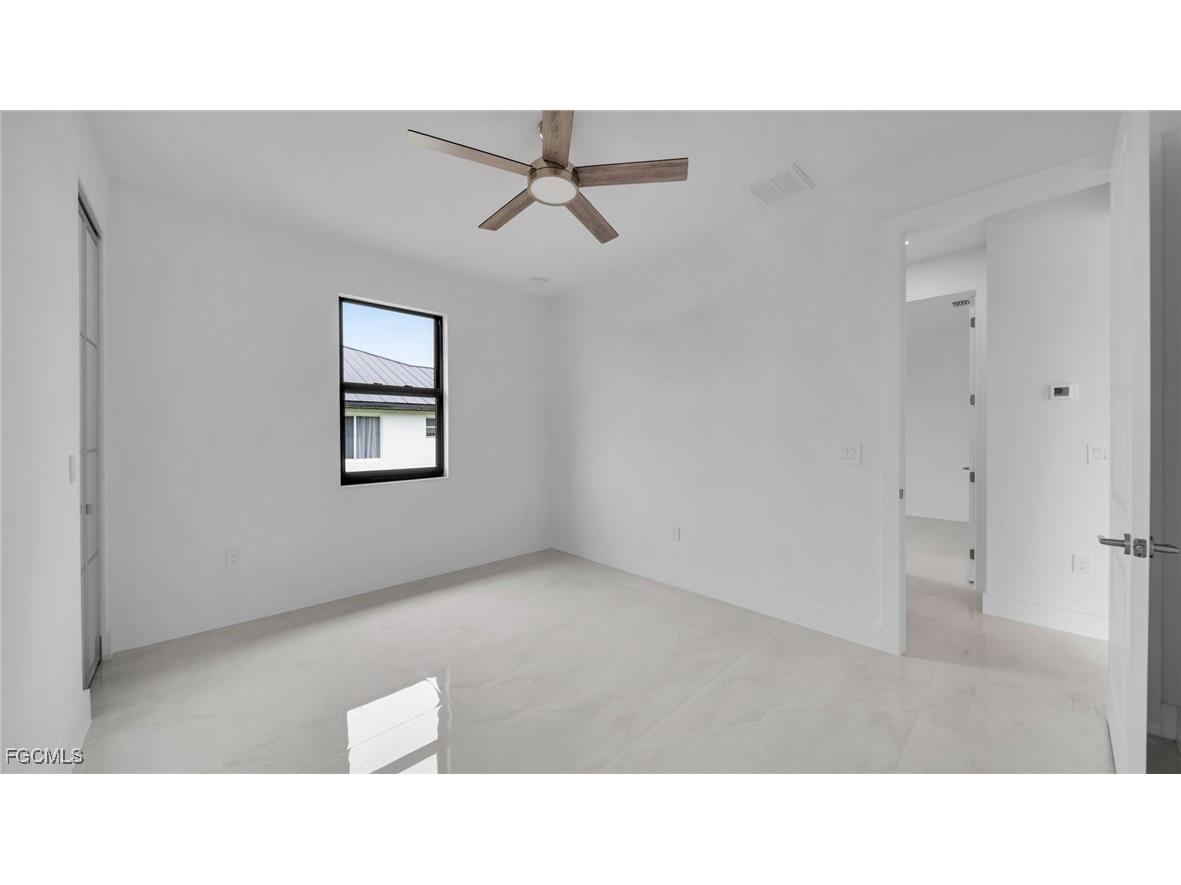 1713 NW 2nd Street Cape Coral FL 33993 2025000137 image20