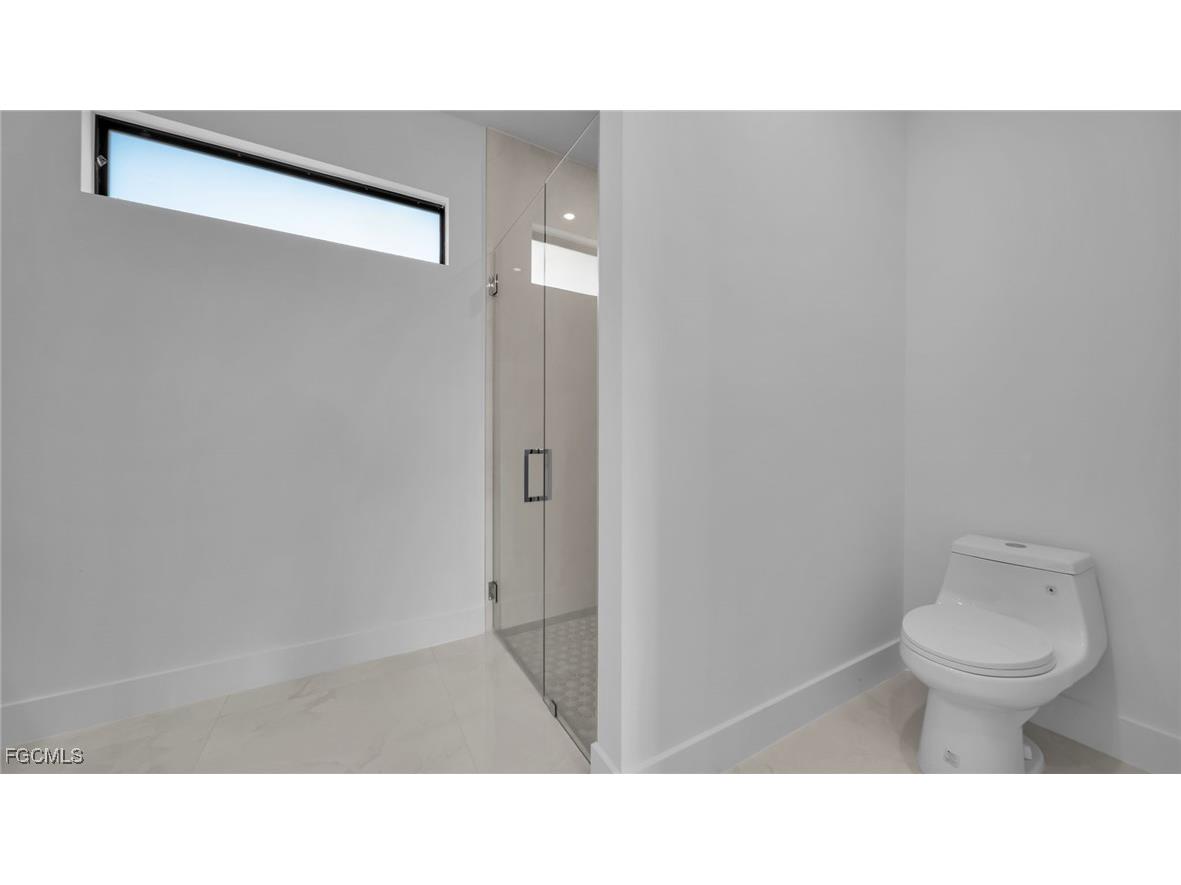 1713 NW 2nd Street Cape Coral FL 33993 2025000137 image29