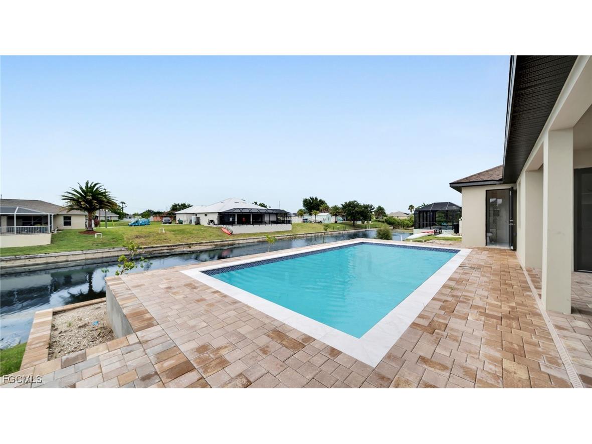 1713 NW 2nd Street Cape Coral FL 33993 2025000137 image41