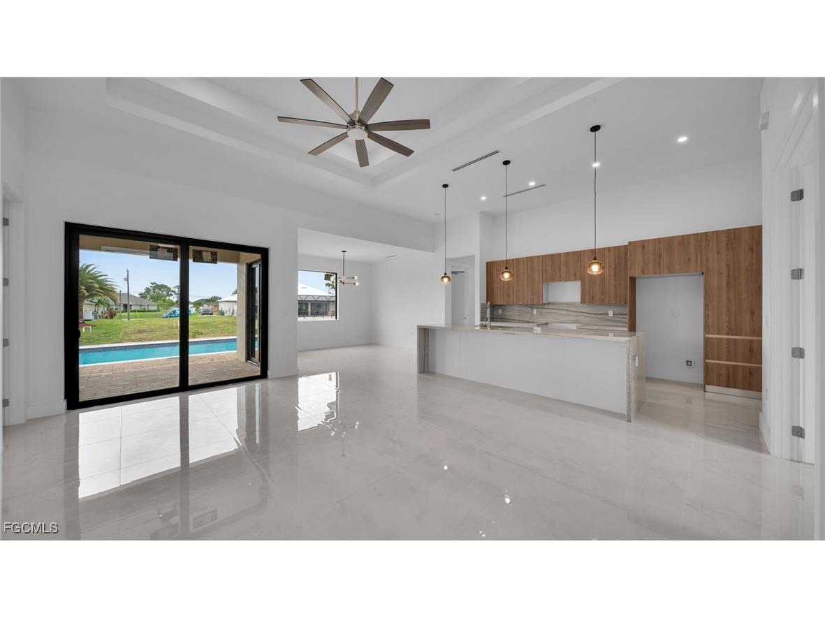 1713 NW 2nd Street Cape Coral FL 33993 2025000137 image8