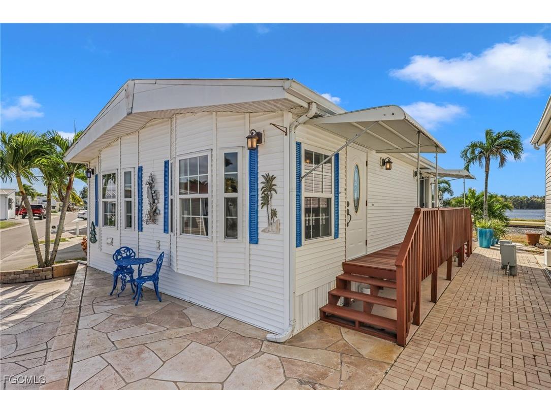 17138 Casselberry Lane Fort Myers FL 33967 2025024890 image1