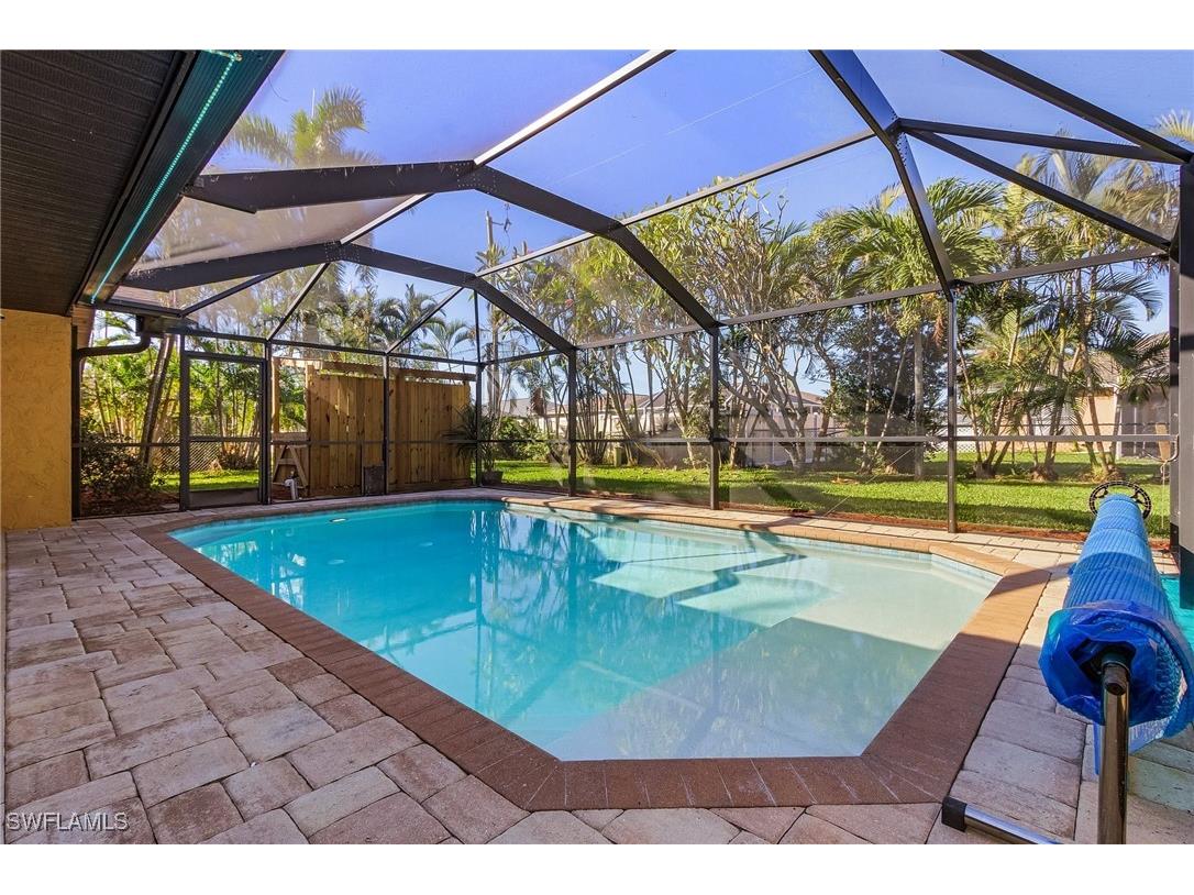 1714 Country Club Boulevard Cape Coral FL 33990 224094418 image1