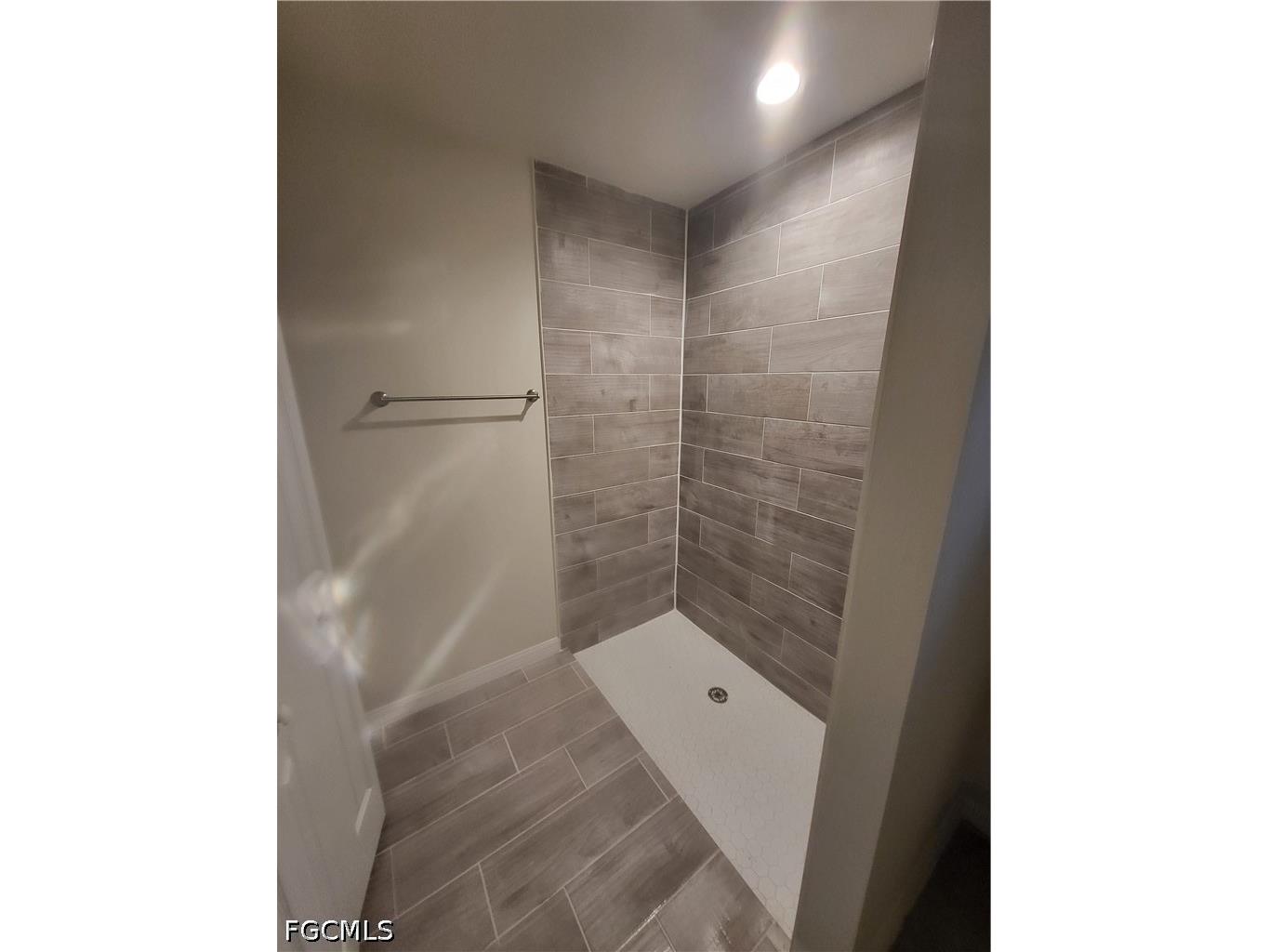 1714 NE 10th Lane Cape Coral FL 33909 2026020126 image13