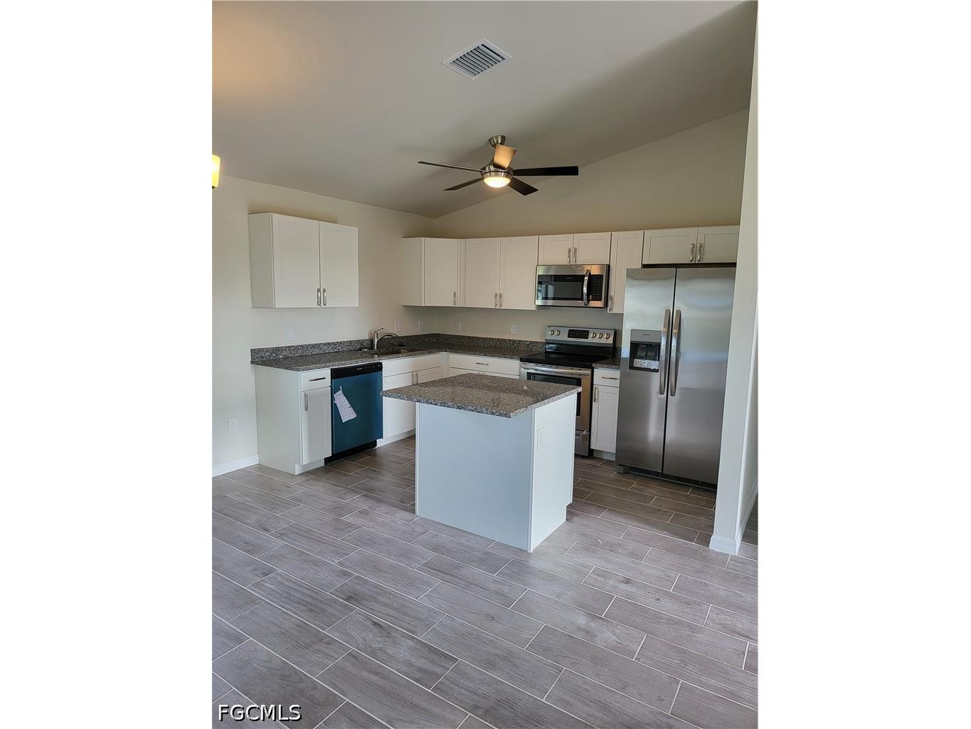 1714 NE 10th Lane Cape Coral FL 33909 2026020126 image2