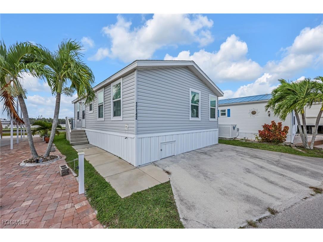 17142 Casselberry Lane Fort Myers FL 33967 2025013610 image1