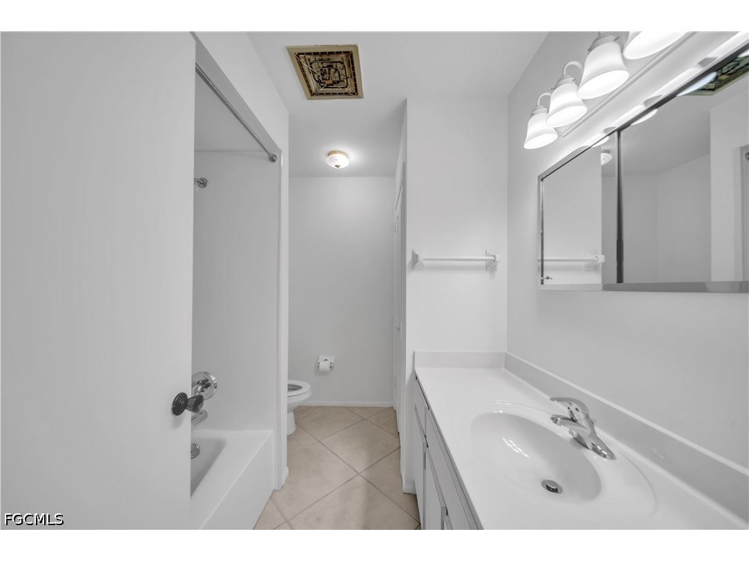 1715 Golf Club Drive #2 North Fort Myers FL 33903 2026023422 image12