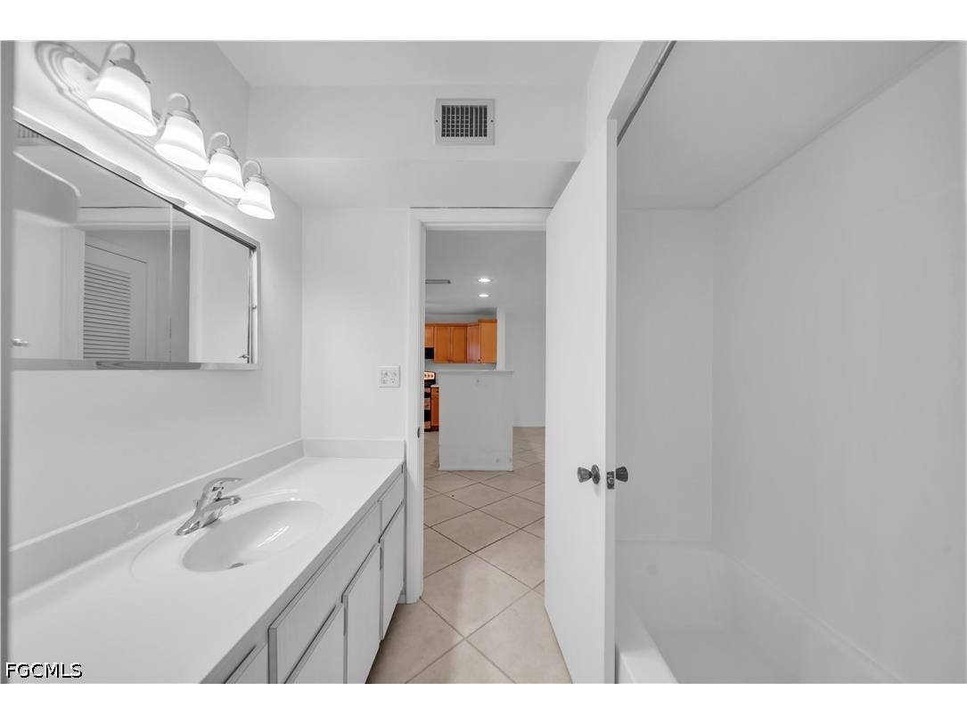 1715 Golf Club Drive #2 North Fort Myers FL 33903 2026023422 image14