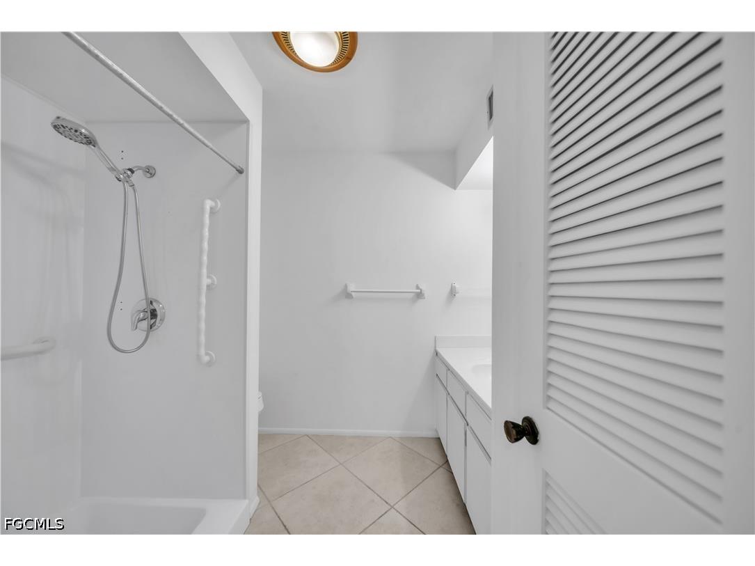 1715 Golf Club Drive #2 North Fort Myers FL 33903 2026023422 image19