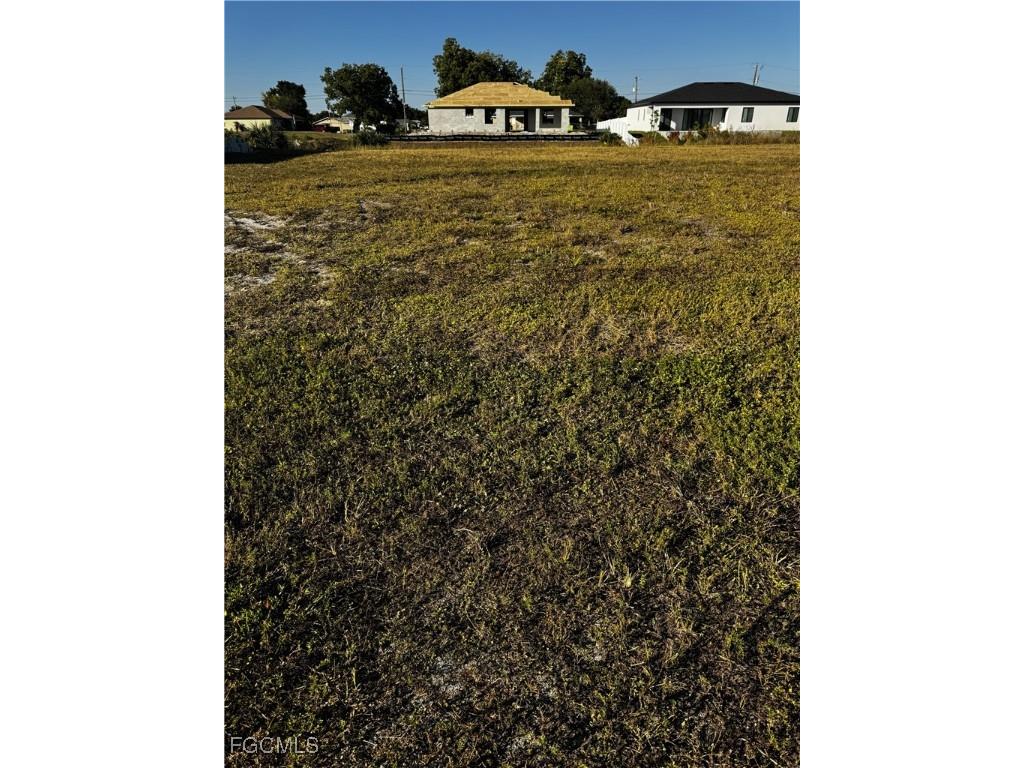 1715 NE 13th Terrace Cape Coral FL 33909 2025019812 image4