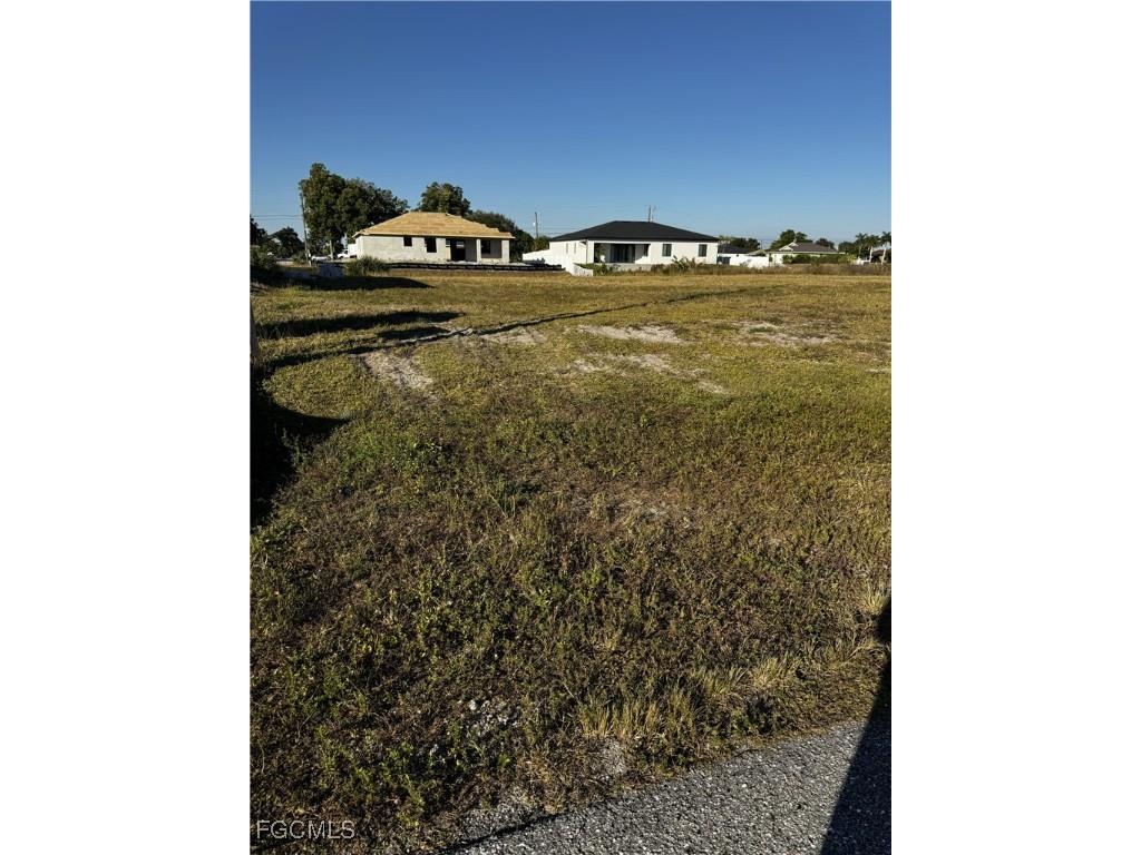 1715 NE 13th Terrace Cape Coral FL 33909 2025019812 image5