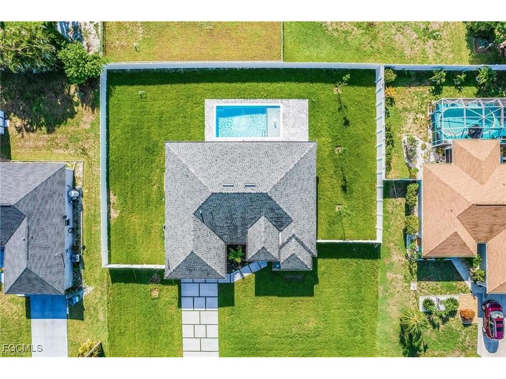 1715 NE 2nd Place Cape Coral FL 33909 2025023436 image15