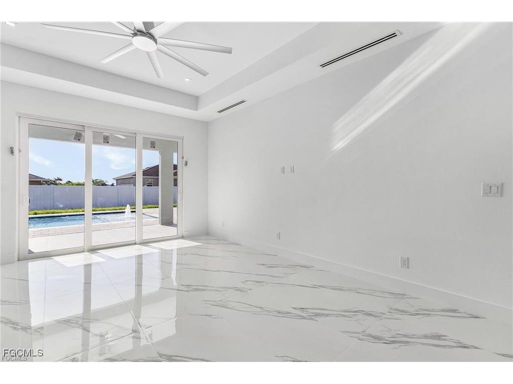 1715 NE 2nd Place Cape Coral FL 33909 2025023436 image5