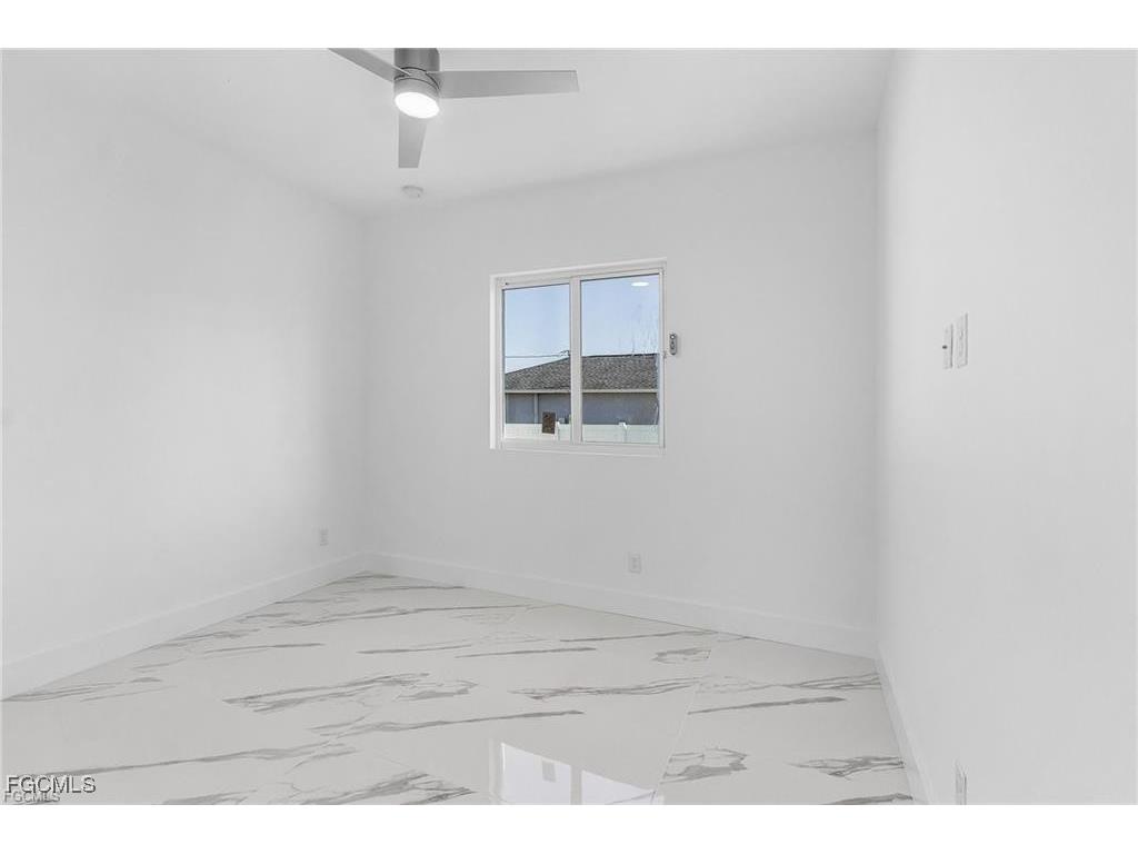 1715 NE 2nd Place Cape Coral FL 33909 2025023436 image8