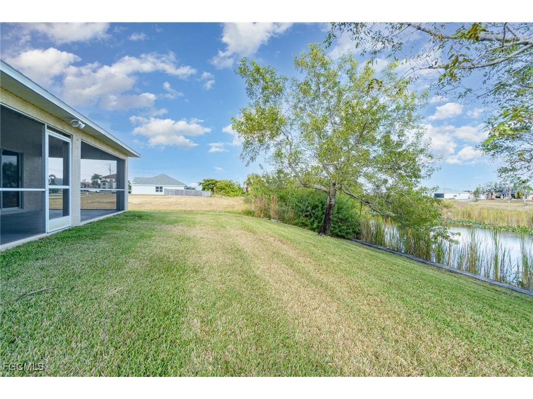 1715 NW 9th Place Cape Coral FL 33993 2025021184 image3