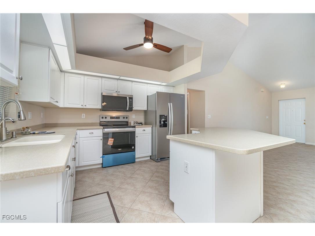 1715 NW 9th Place Cape Coral FL 33993 2025021184 image4