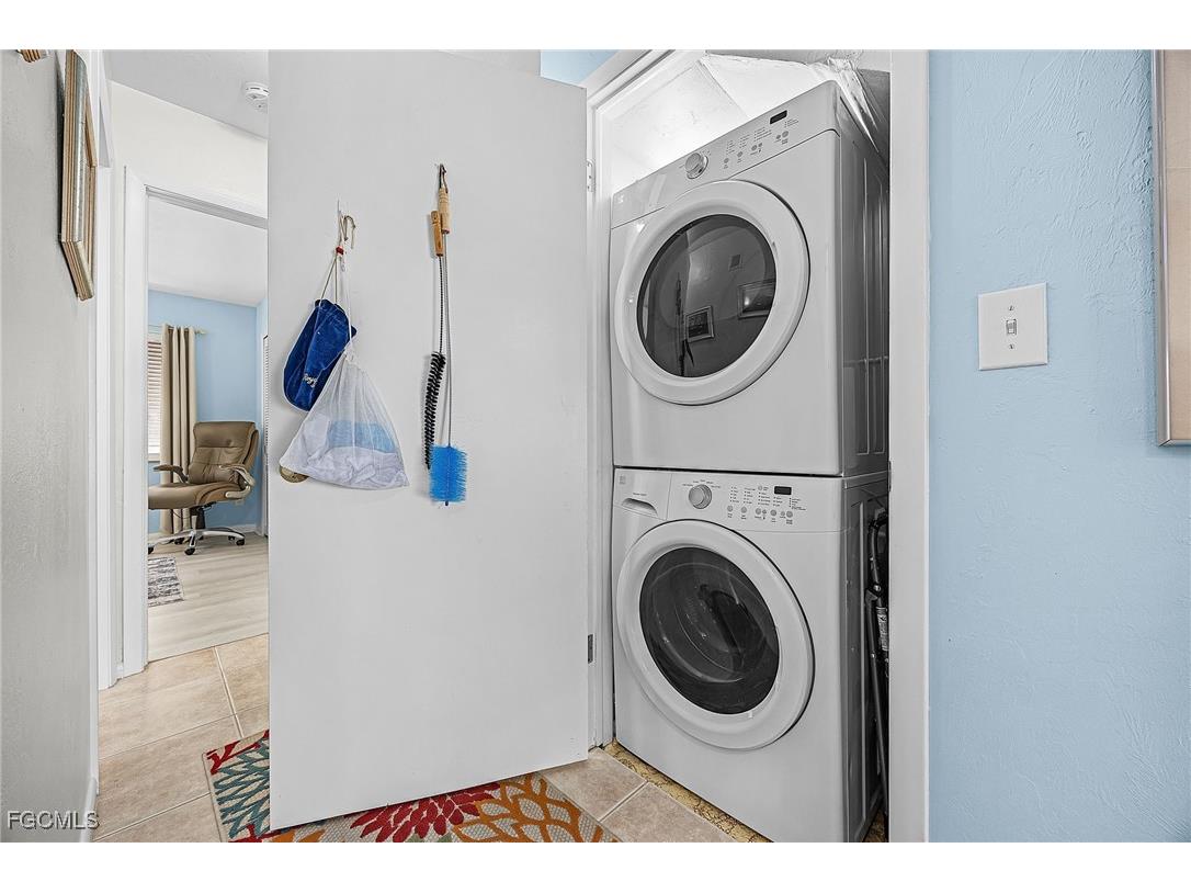 1715 SE 46th Lane #2 Cape Coral FL 33904 2025025518 image18