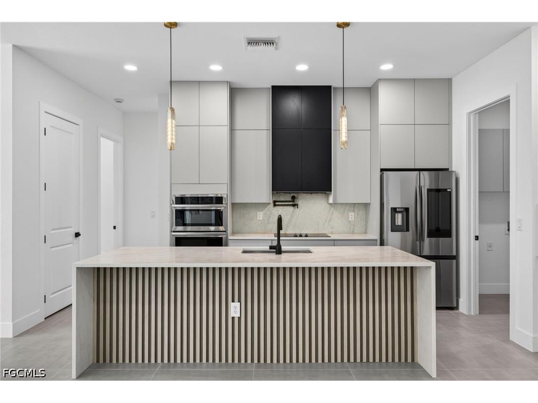 1715 SW 4th Street Cape Coral FL 33991 2026018742 image8