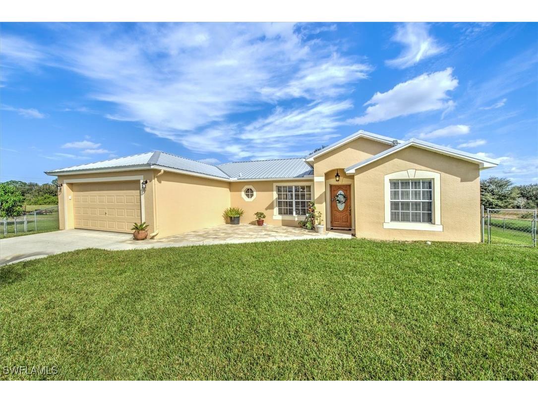1716 Columbus Avenue Lehigh Acres FL 33972 224093459 image1