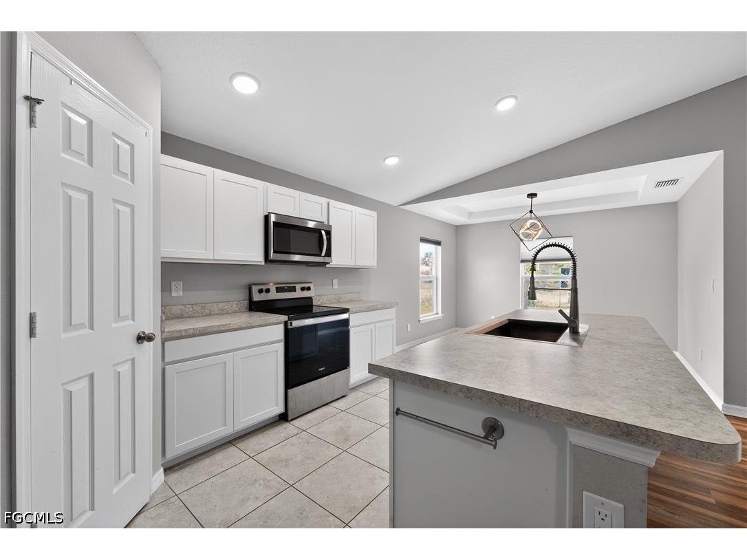 1716 NW 29th Street Cape Coral FL 33993 2026019943 image8